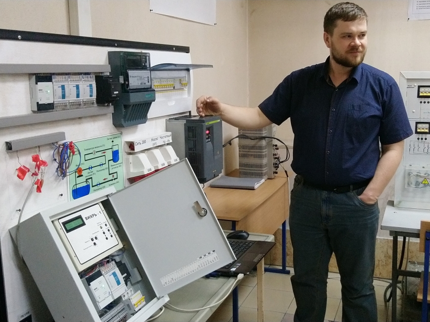 Преподаватель-изобретатель обеспечил водой жителей поселка Новоорловск